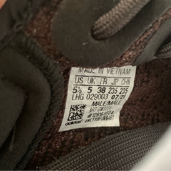 Yeezy Boost 350 V2 “Mx Rock” - Picture 10 of 14